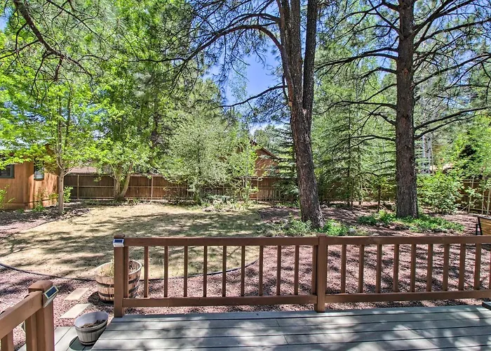 Cozy Forest Retreat! Pet-friendly Pinetop *