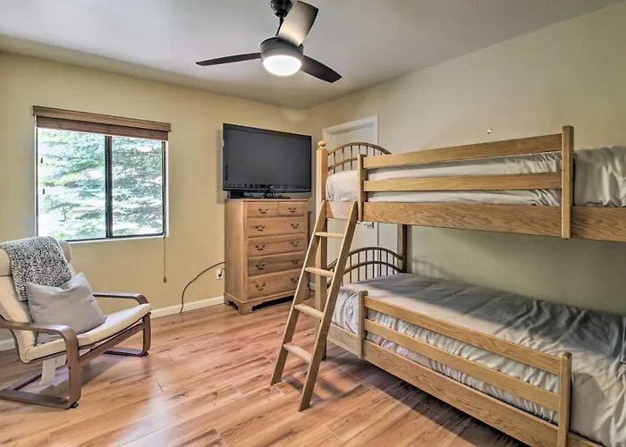 Holiday home Cozy Forest Retreat! Pet-friendly Pinetop *